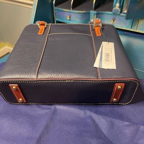 New York Yankees MLB Dooney and Bourke Small Lexington Pebbled Leather Tote -NWT - Picture 7 of 8